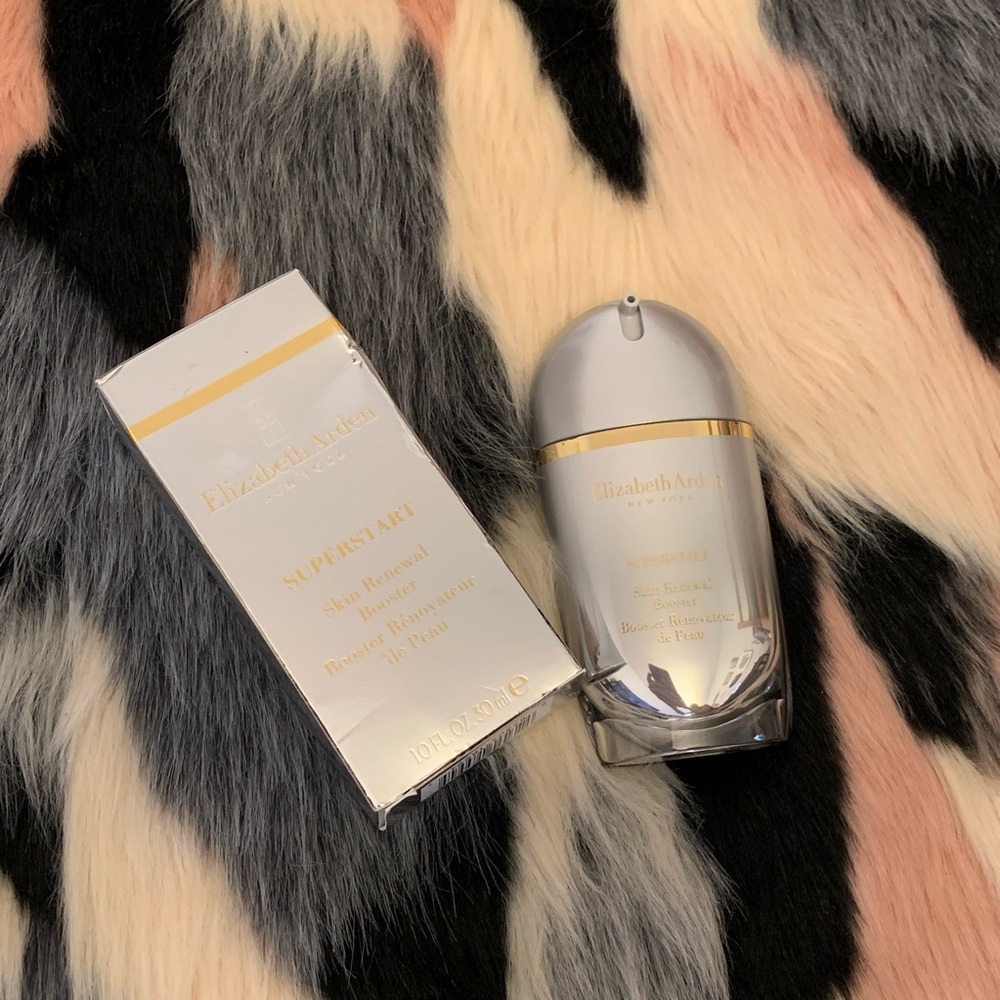 NIB: Elizabeth Arden Skin Renewal Booster
